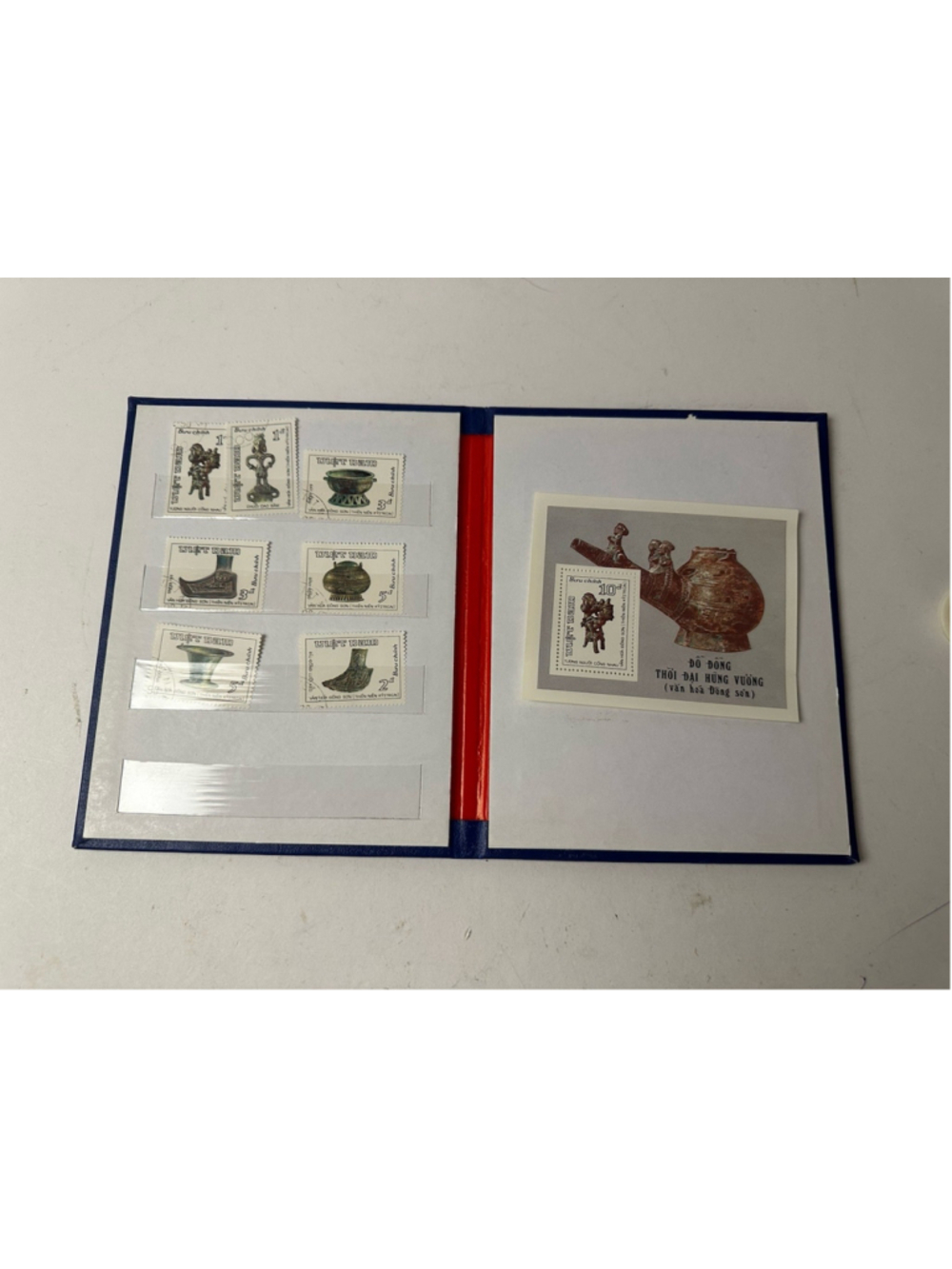 Vintage Tem Thu Viet Nam Postage Stamps Presentation Folder Dong Son Bronze Age